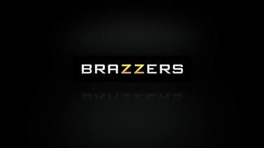 Brazzers - Moms in control