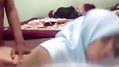 كويتي ينيك خدامته