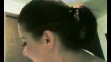 لبنانية في الفندق