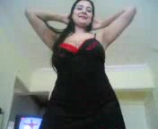 شرموطة سورية تنتاك بعد الرقصة السكسية