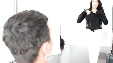 بزباها كبيرة جدا تدعك زبرة