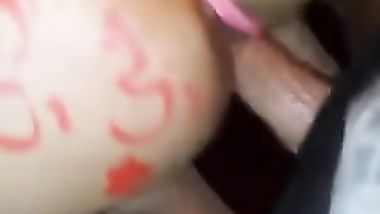 ديوث ينيك و يفشخ مراته علي كاميرا و يصورها