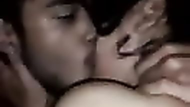 مراهقة سكس اول مرة بوس ومص صدر ونيك جامد