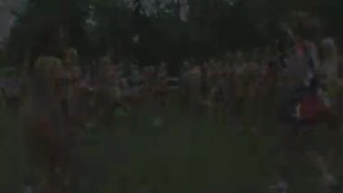 حفلات نساء عاريات فى الشارع