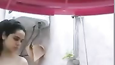 مصريه كنكوته بيضه قشطه بتستحمه