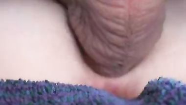 قذف داخل الكس ويسيل اللبن منه