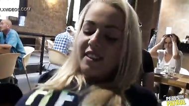 سكس فرنسي ملتهب في المطعم و نيك علني امام الجميع