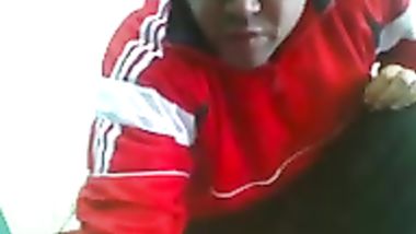 نيكه من الاءخر على الكنبه فى الشقه