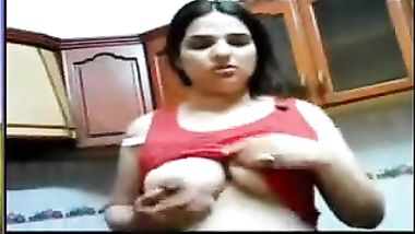 فرسة هايجه على نفسها من الاءخر بصراحه مهما أوصف