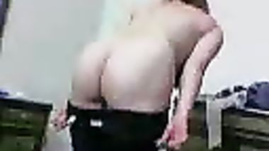 موزة مصريه بتقلع وجسم جامد نار يعنى جسم بمعنى الكلمه