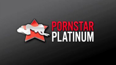 سكس عنيف لنجمة البورن ايفا فشخ كسها ومش قادره  جامد نيك