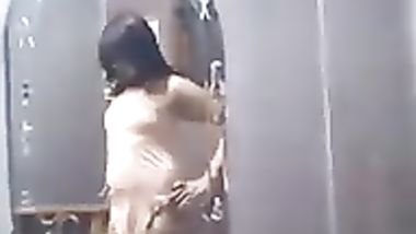 انجى قحبه مصريه ترقص رقص نار بقميصها الوردى