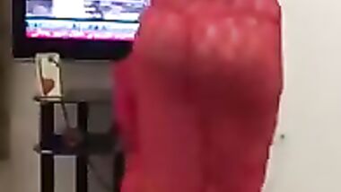 رقص  لمزة ملبن بشعر اصفر دمار