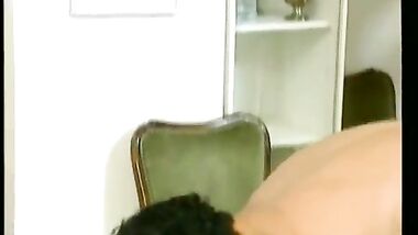 الواد هاج على صاحبة امه  الفرسة وناكها