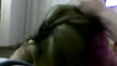 شرموطة شامية تمص لصاحبه زبه وهي مكسوفة