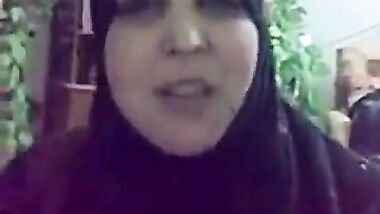 مغربية محجبة بتروح لعشيقها البيت يكيفها نياكة