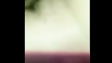 شرموطة تمص الزب باحتراف و متوقفش مص